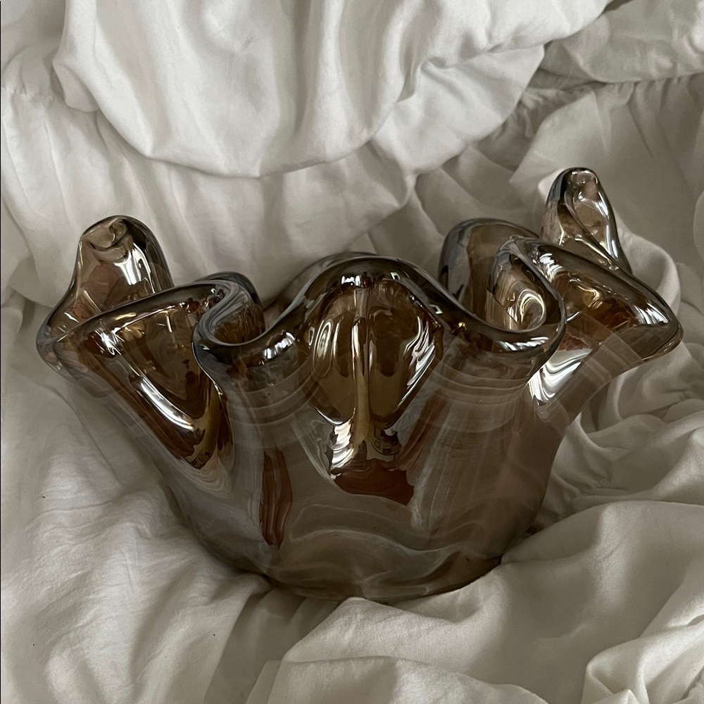 Vintage-Inspired Ruffled Glass Bowl - Smoky pewter made in Italy